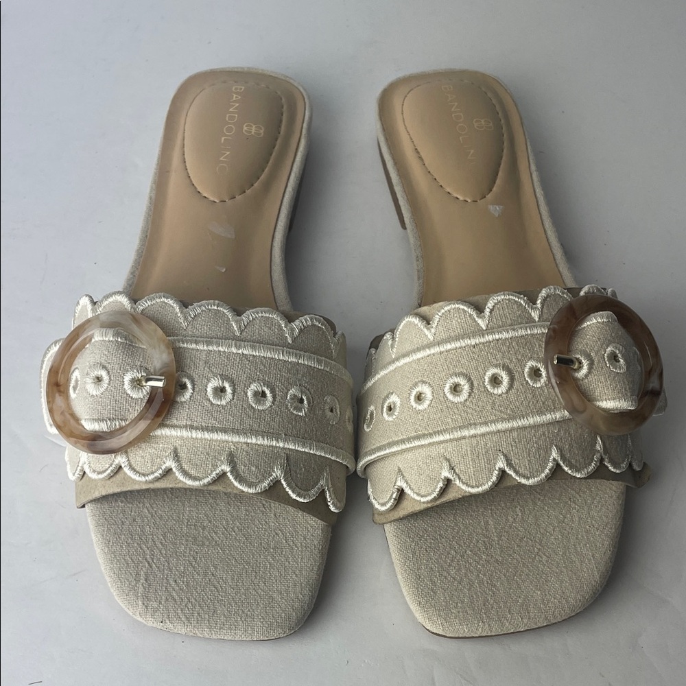 Bandolino Silla Cream Scalloped Slide Sandals with Tortoiseshell Buckle 5